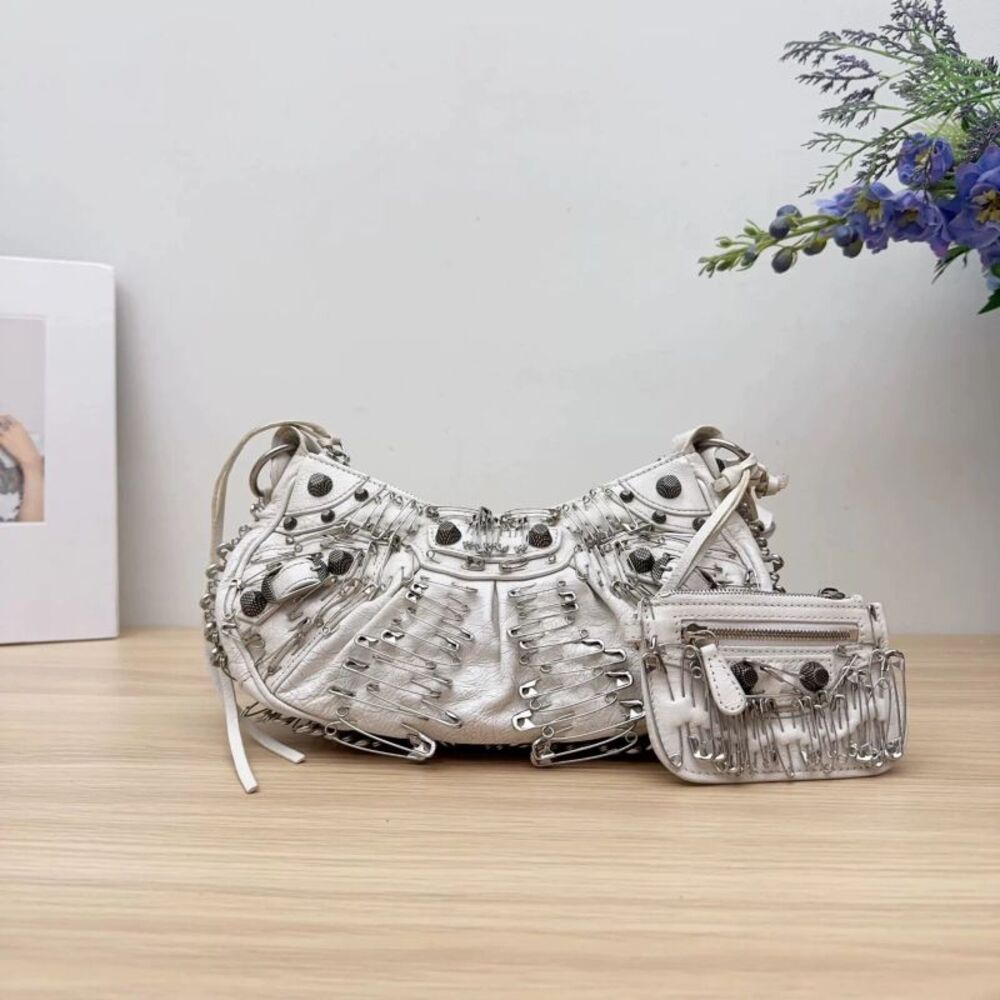 Balenciaga Women Pre-Loved Bag Very Good Condition